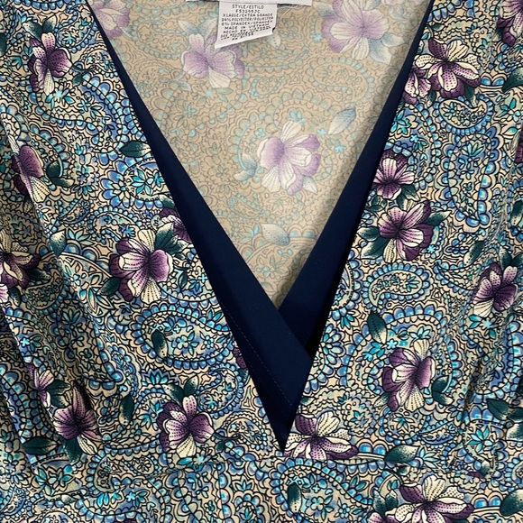 Sag Harbor Wrap Top size XL - Picture 3 of 8